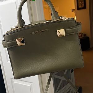 Olive Green Michael Kors Mini Purse 💚